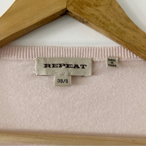 REPEAT Cashmere Short Sleeve V‑Neck Knit Top 38/S, Adjustable Drawstring Back - Picture 3 of 4